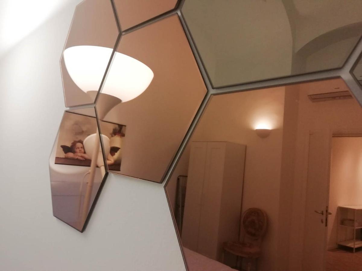 Mistrangelohome 3 - Appartamento In Pieno Centro Savona Exterior photo