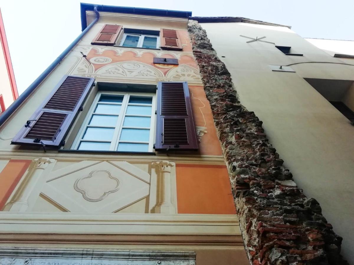 Mistrangelohome 3 - Appartamento In Pieno Centro Savona Exterior photo